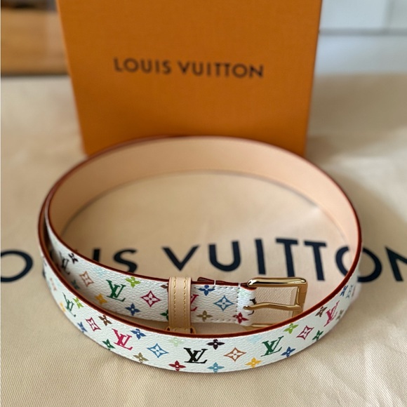 **SOLD**LV x TM LV D-Ring 30mm Belt - Picture 2 of 4